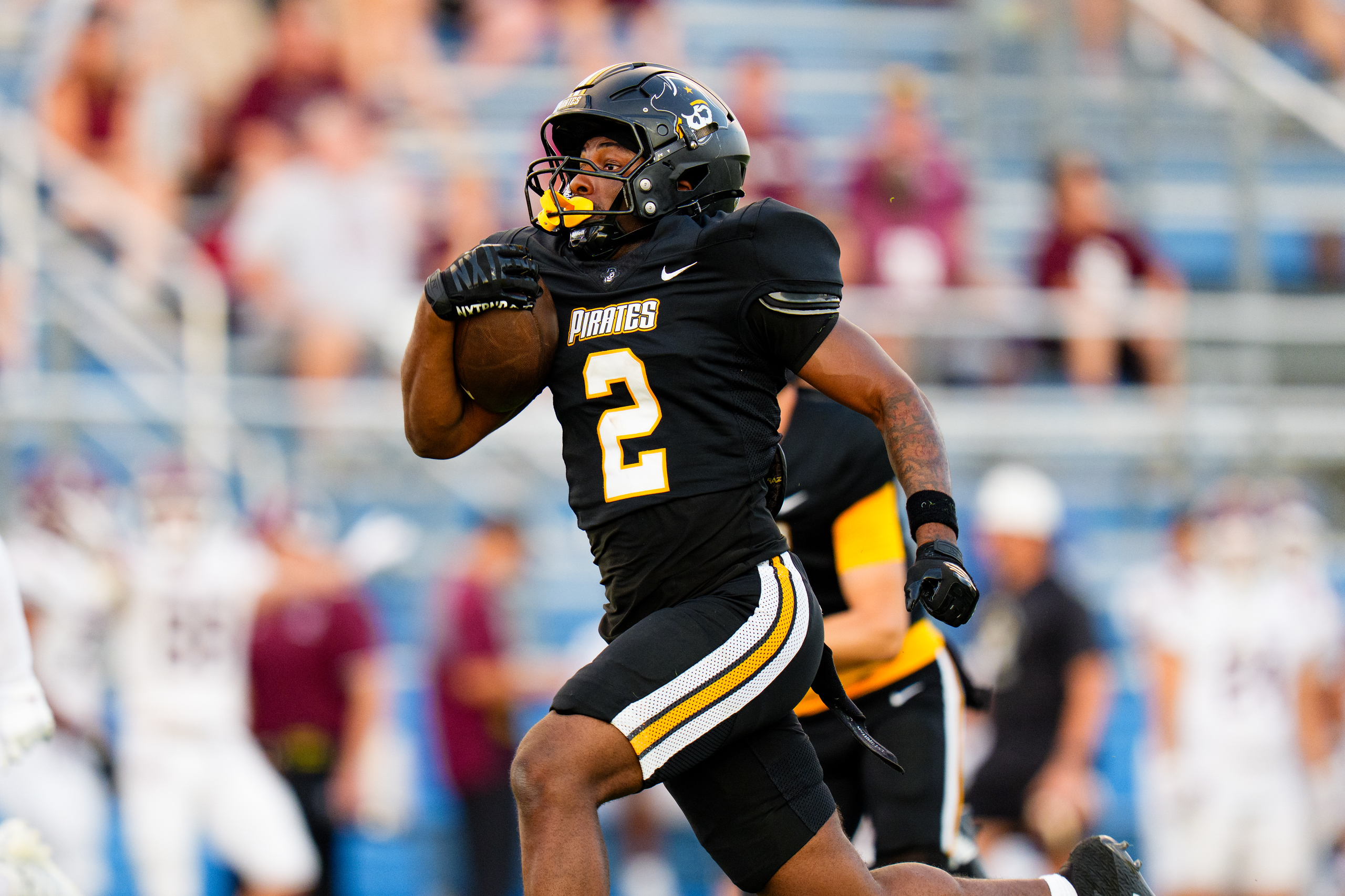 250913-SU-Pirates-Football-106108